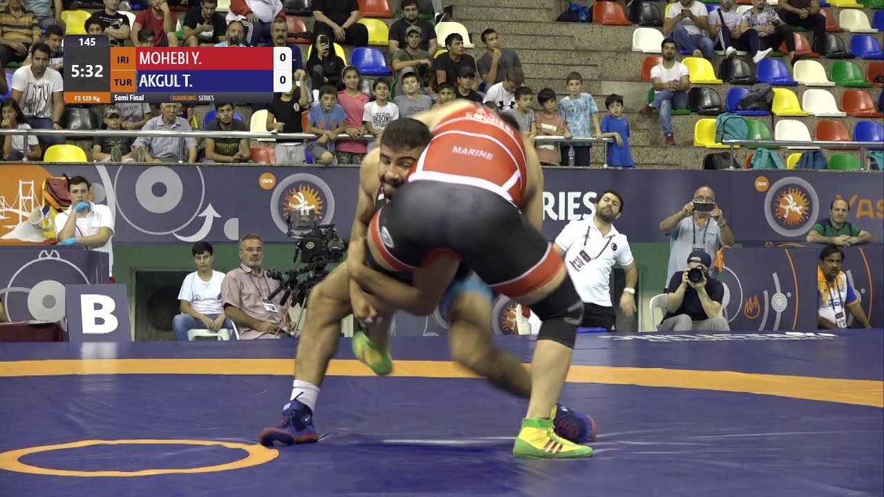 1/2 FS - 125 kg: Y. MOHEBI (IRI) v. T. AKGUL (TUR)
