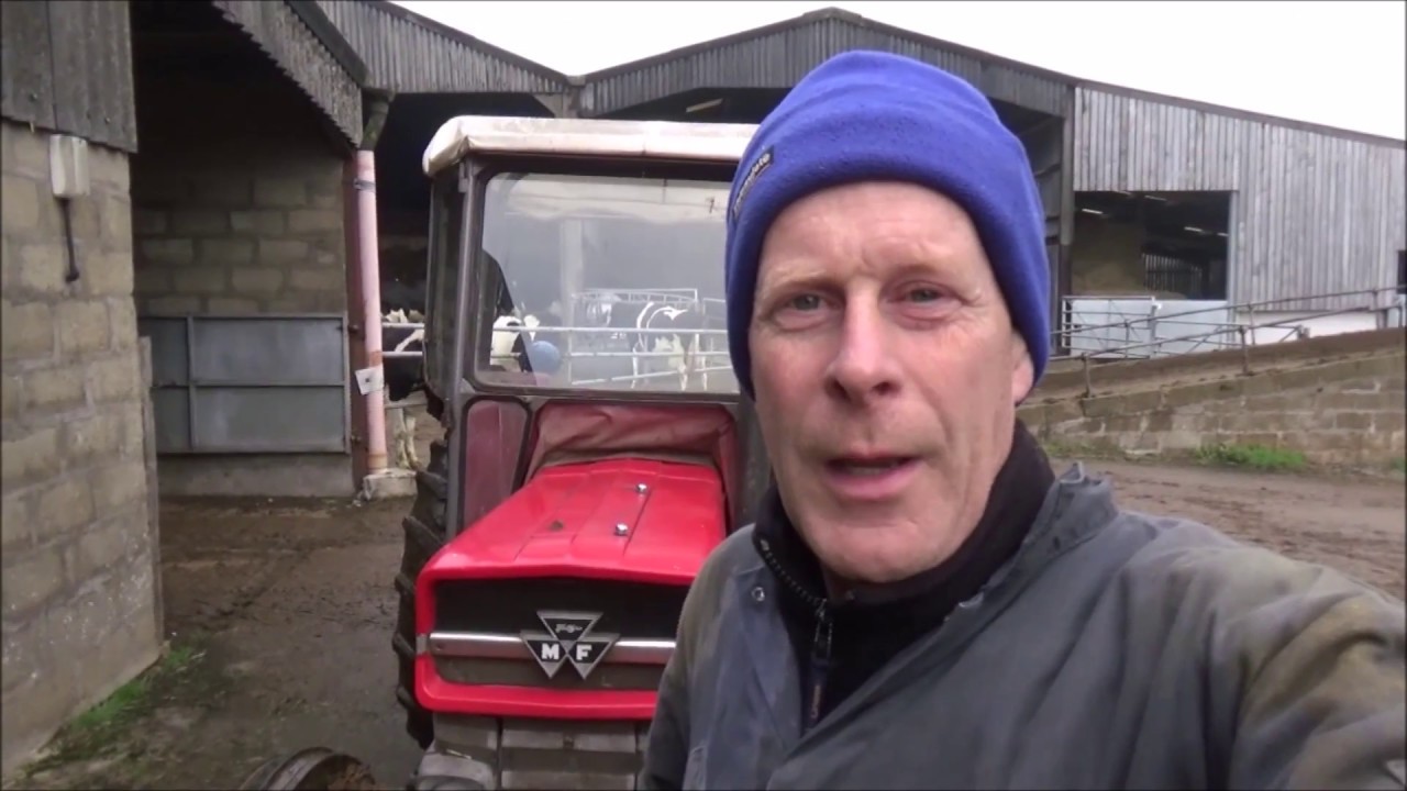 Замена стартера на тракторе Massey Ferguson 135. Часть 1