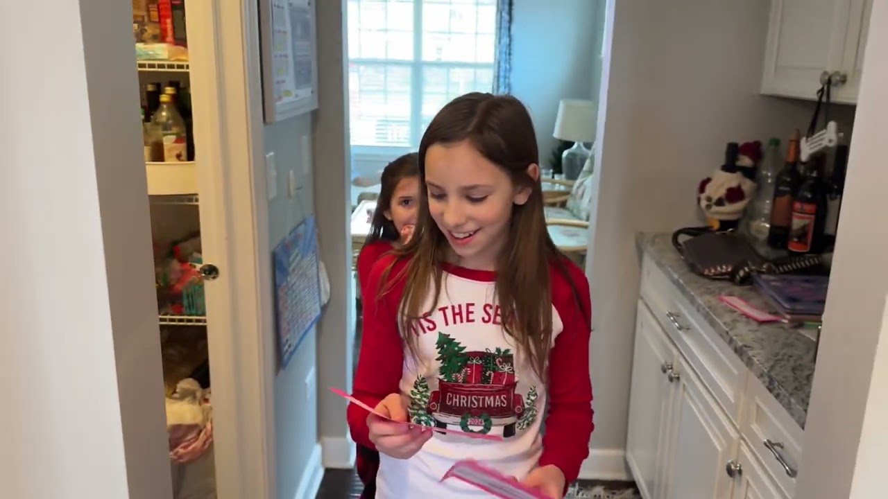 Big Reveal Christmas Scavenger Hunt