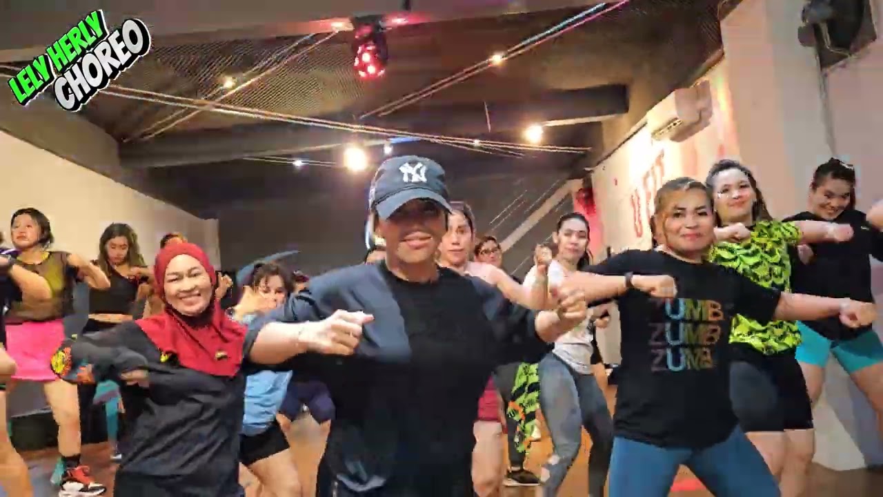 YUMMY - WHISNU SANTIKA | ZUMBA | DANCE | WORKOUT | FITNES | CHOREO | LELY HERLY