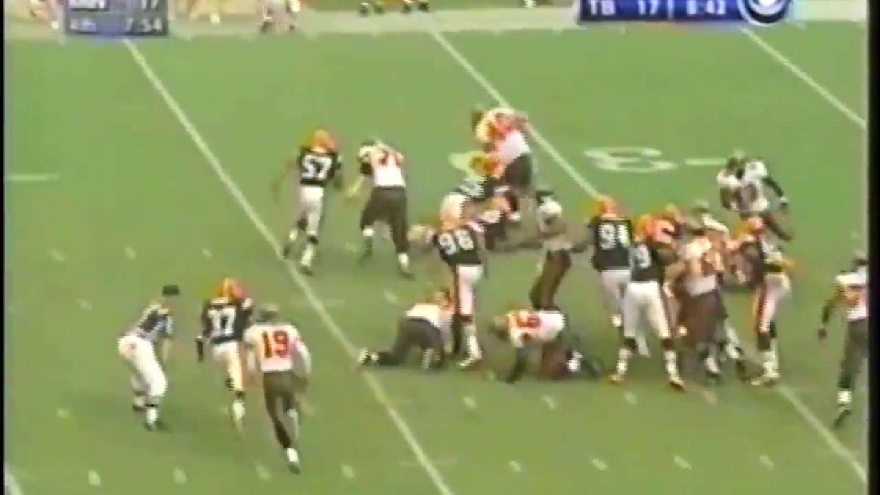 2002 - Mike Alstott Amazing Run vs Browns