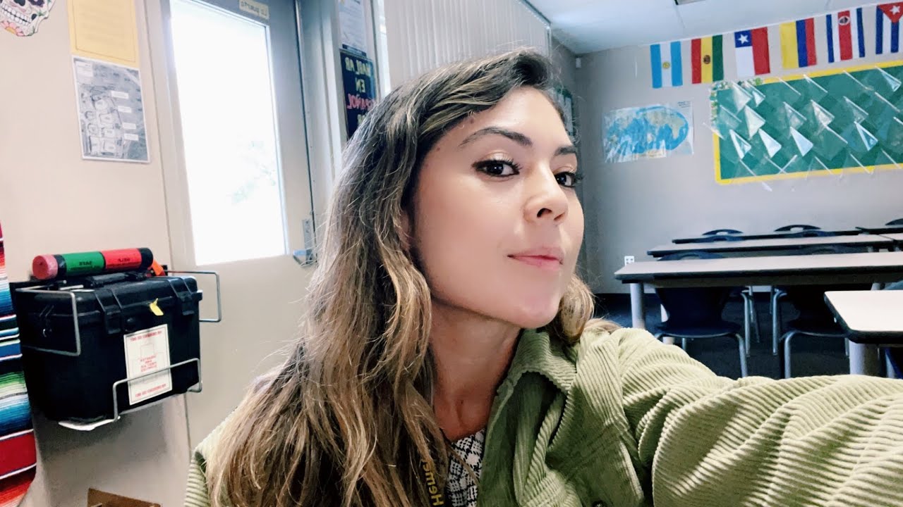 Classroom Management Spanish Warm Ups and Reviews: Procedures and Routines for Beginning of Class