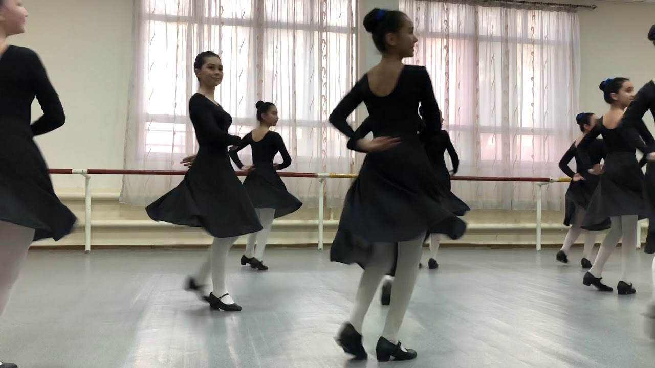 Танец «Пахта» Постановка Мукаррам Тургунбаевой