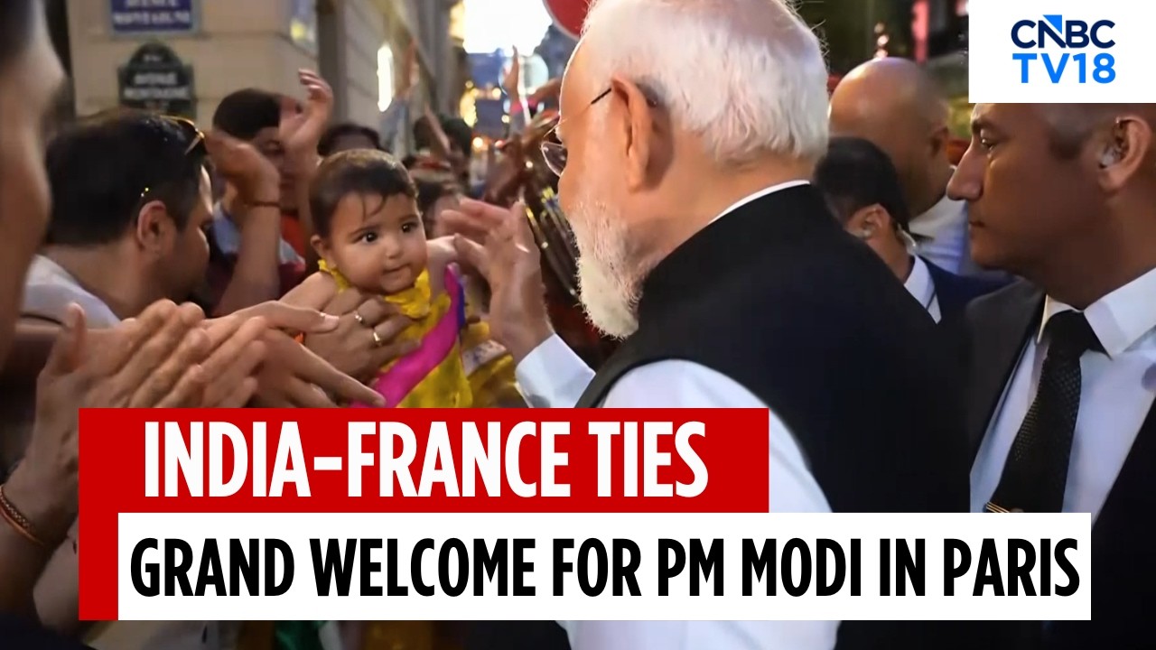 Indian Diaspora In France Welcomes PM Modi&rsquo;s Visit To Paris | PM Arrives In Paris for VivaTech |N18G