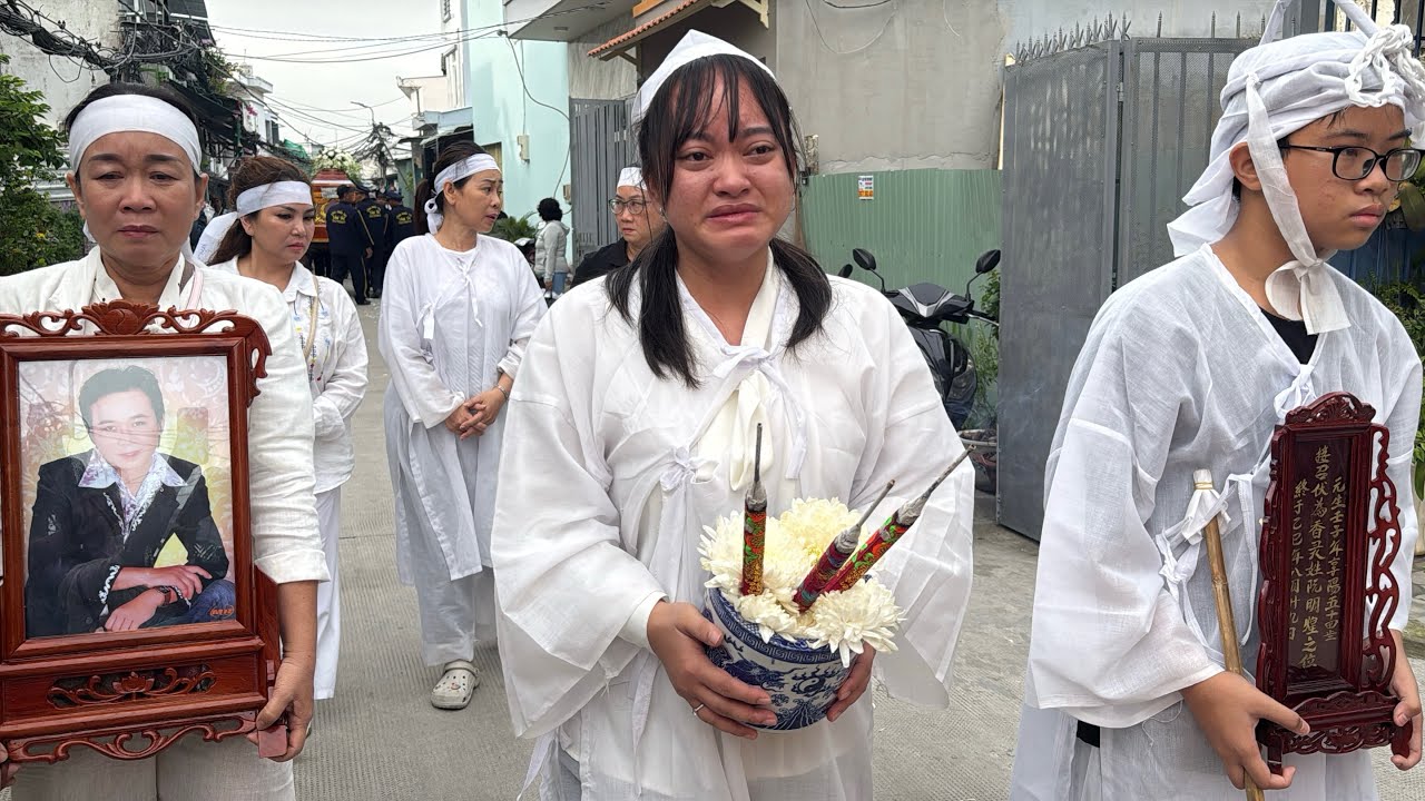 Trực Tiếp Lễ Động Quan NSUT  Minh Hoàng Lúc Này - Gia Đình Khóc Hết Nước Mắt Đưa anh Về Nơi An Nghỉ