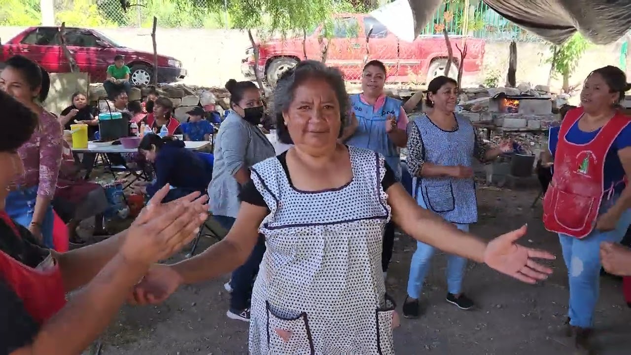 así bailan las molenderas de San Marcos Arteaga con la banda