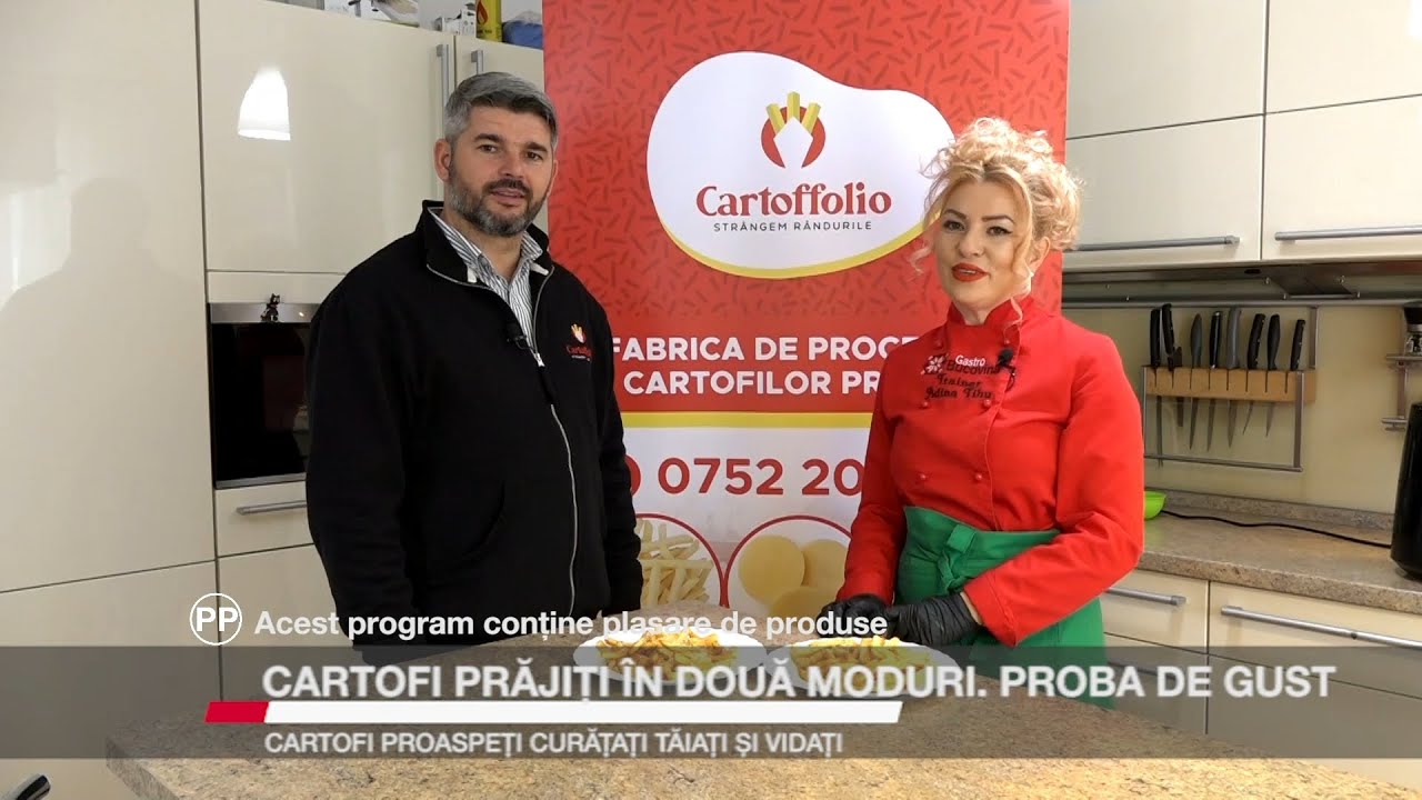 Cartofi prăjiți în două moduri. Proba de gust. Cartofi proaspeți curățați, tăiați și vidați