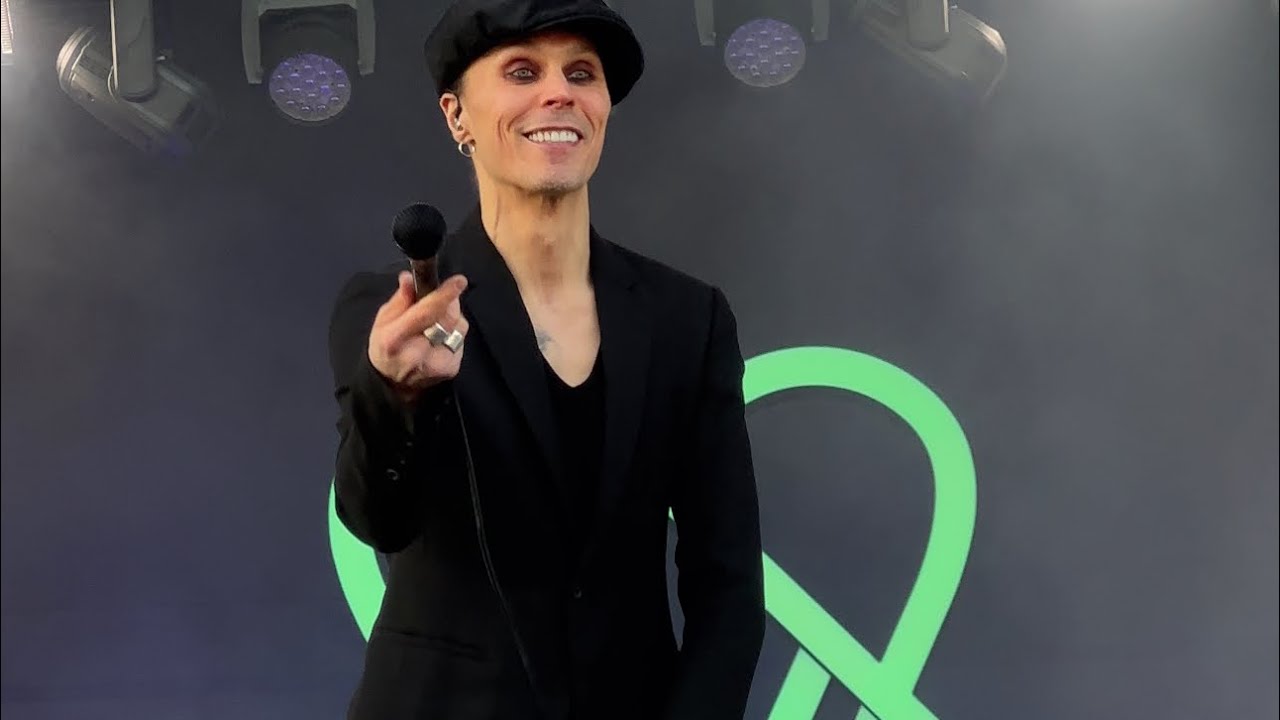 4K 8.6. VV @ Rockfest intro + Echolocate Your Love