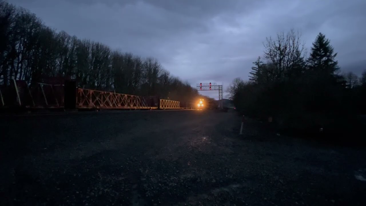 2 trains 1 video 