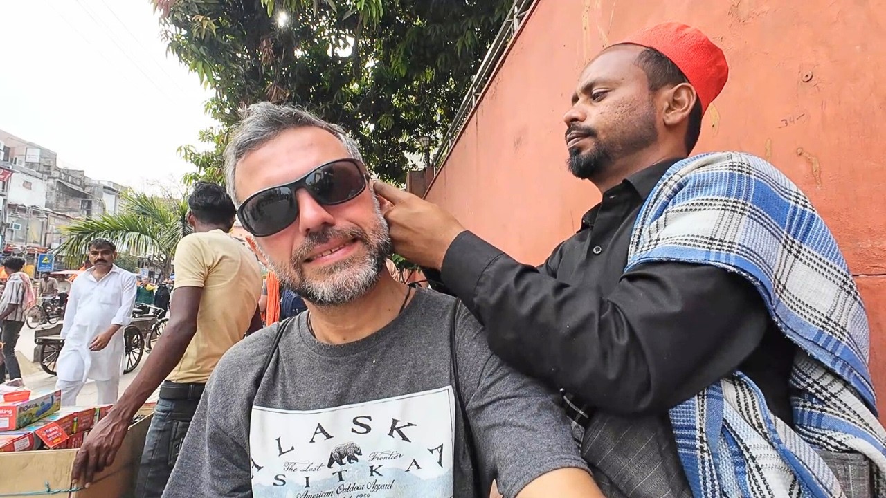 ОБМАН? или дешевая чистка ушей в Дели 🇮🇳 + лучшая паратха в Чандни Чоук!