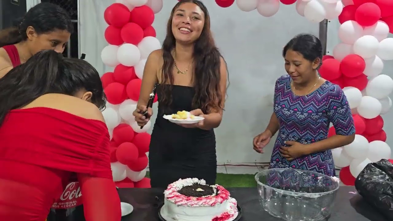 Así terminó la fiesta😭ROSITA NO PUDO PARTIR EL PASTEL, Vean quien fue el aprovechado