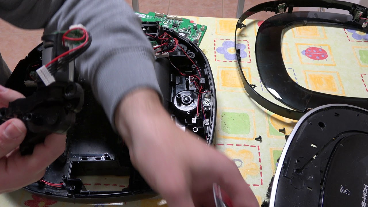 LG HOMBOT VR6260LV REPARACION ENGRANAJES DERECHO CEPILLO