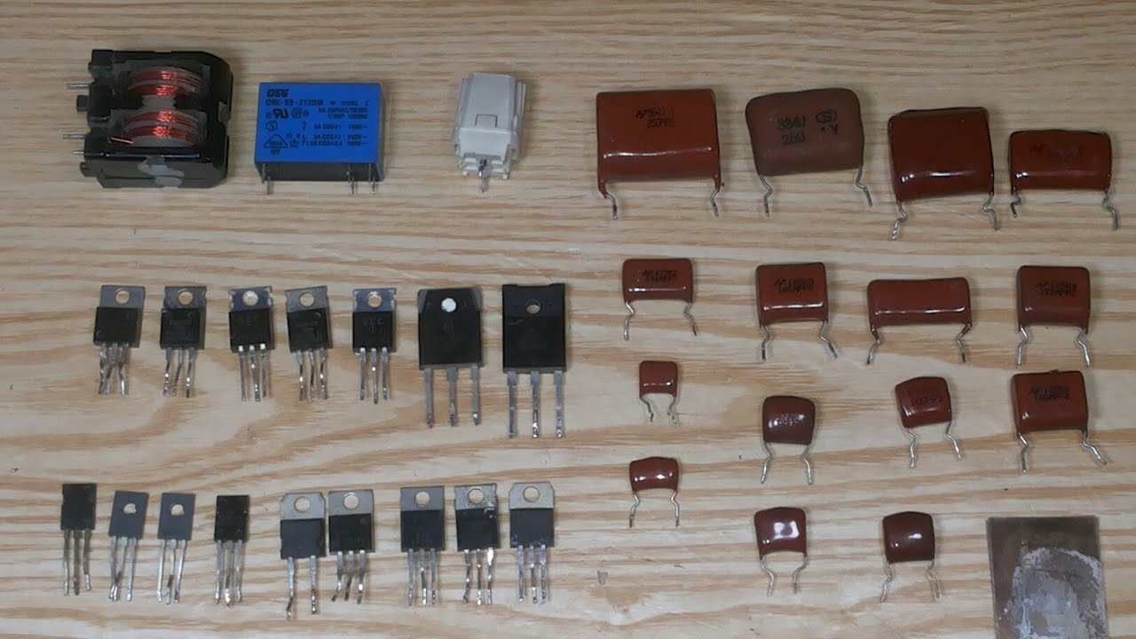استفيد من شاشة كمبيوتر مكسوره 
واستخرج منها مكونات الكترونيه لهواة الالكترونيات