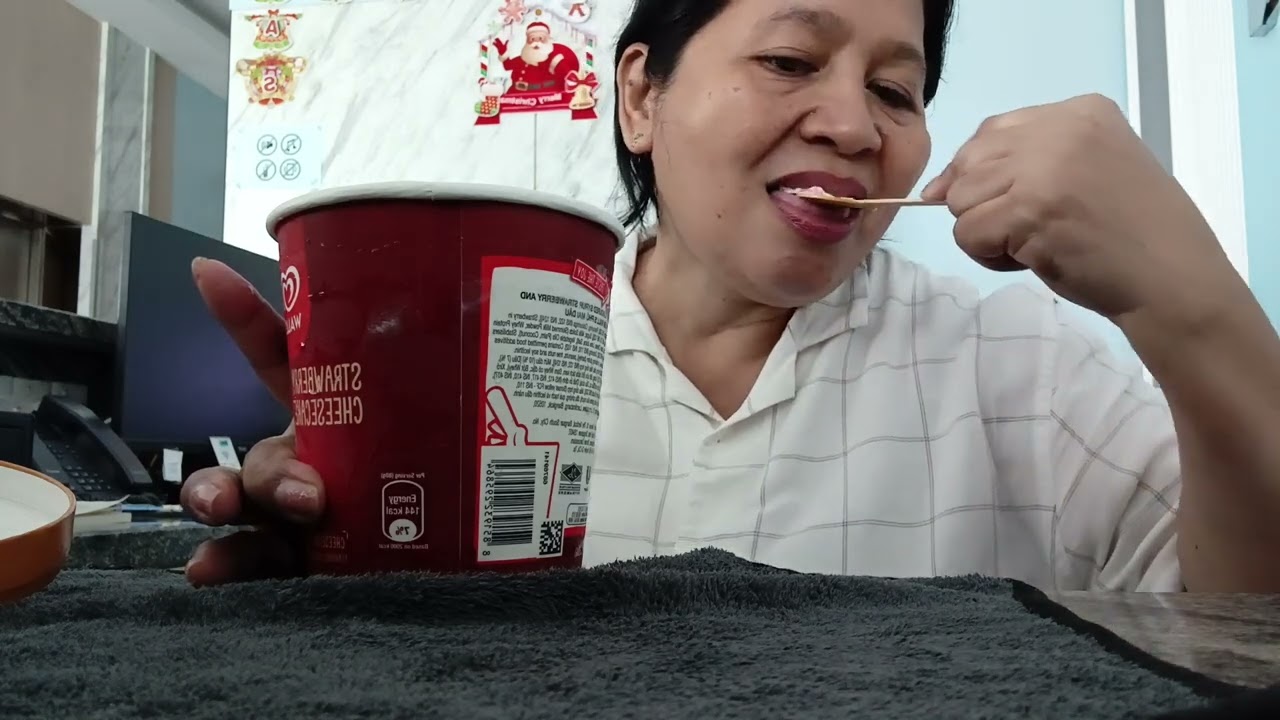 Mukbang with strawberry cheese cake ice cream