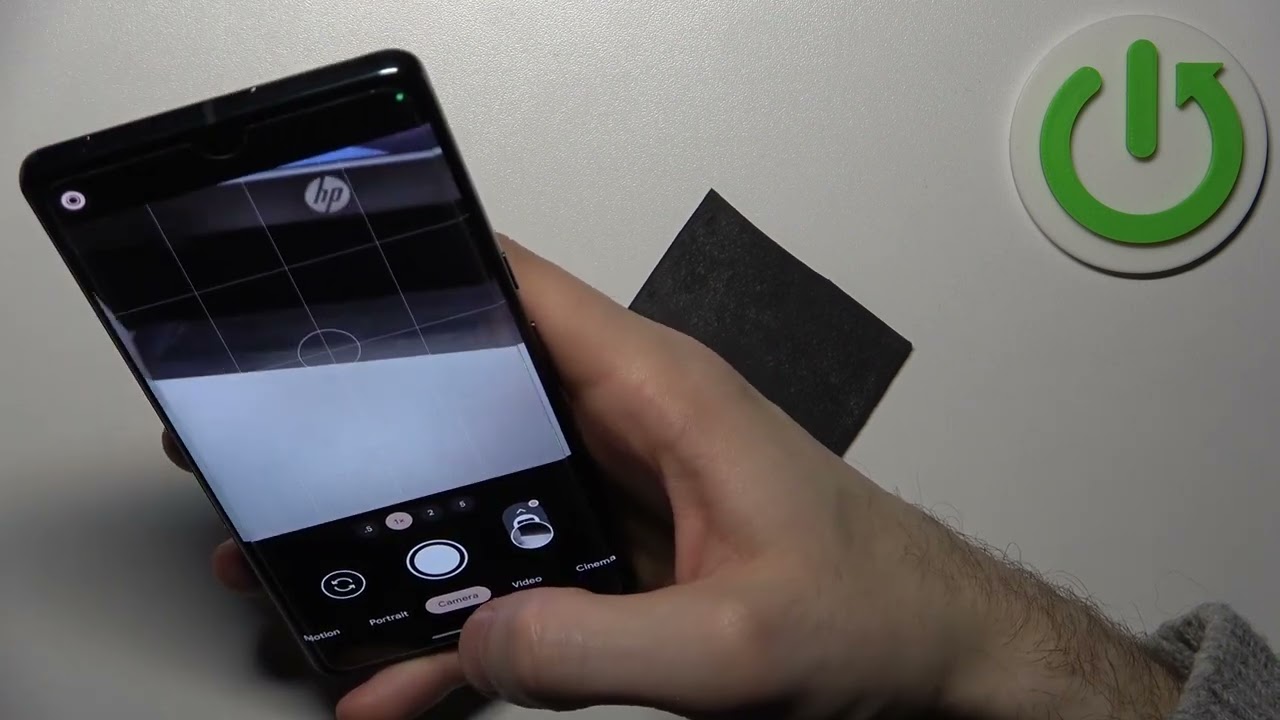 How to Take Live Photo in GOOGLE Pixel 7 – Add Movement to Photos