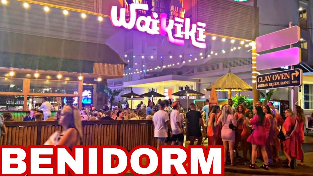 Benidorm BRITISH STREET: BUSY AS IN SUMMER! #benidorm #geronastreet