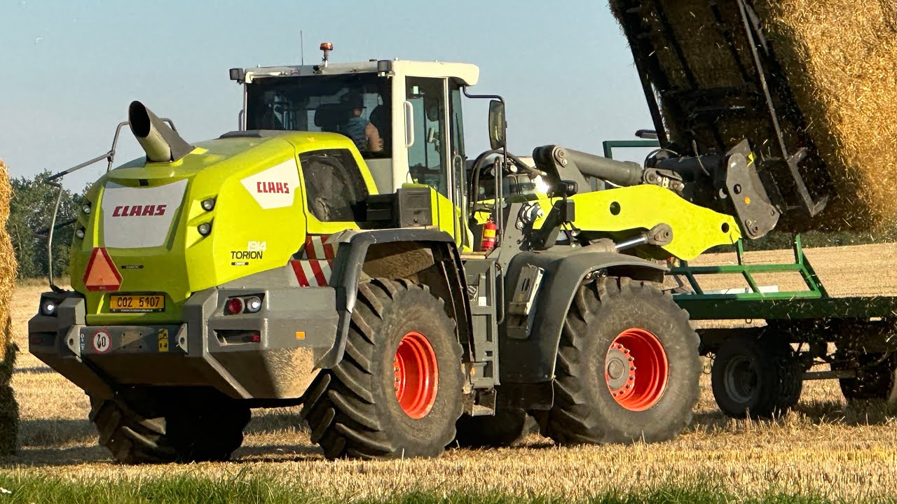 Claas Torion 1914, John Deere, Claas Arion in harvest field