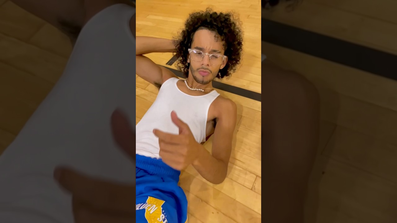 How Lightskins/Jordan Poole get Crossed up 😂🏀 #nba #funny #basketball