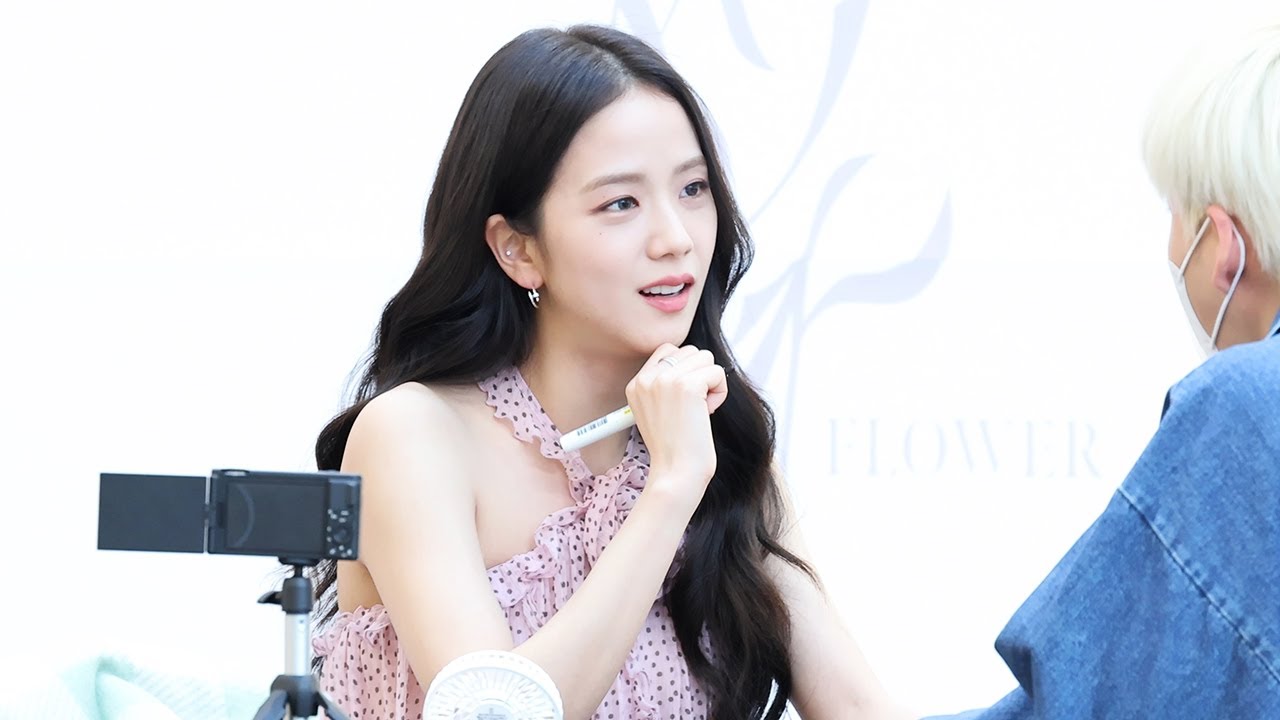 BLACKPINK (JISOO) FAN SIGN (지수의 상냥한 팬사인) The first 10 people | 블랙핑크 팬사인회 • 비몽