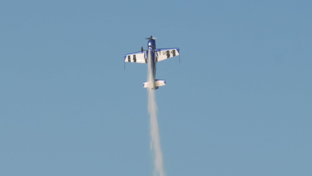 Extra 300 [Maciej Kulaszewski]