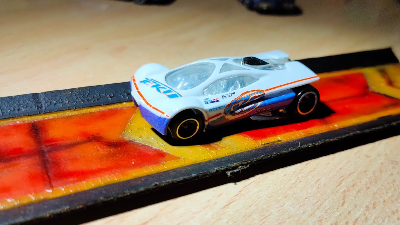 Hot Wheels Custom Slingshot
