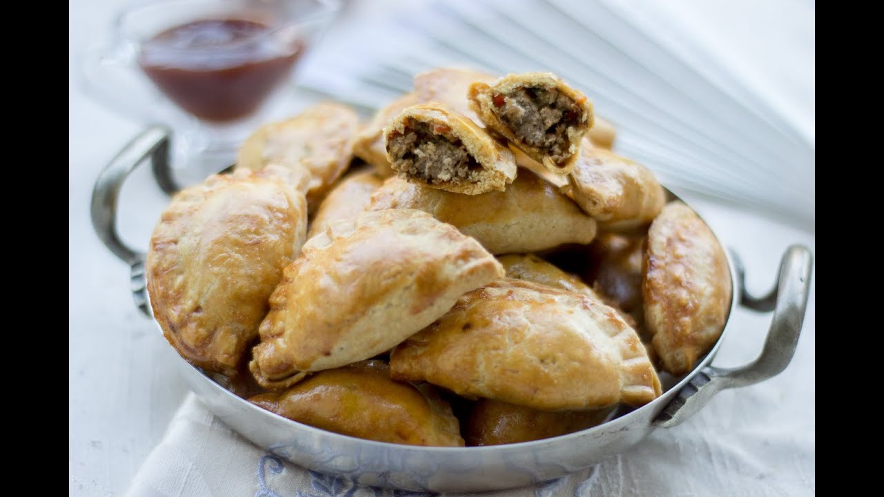 chausson à la viande hachée شوصون باللحم المفروم