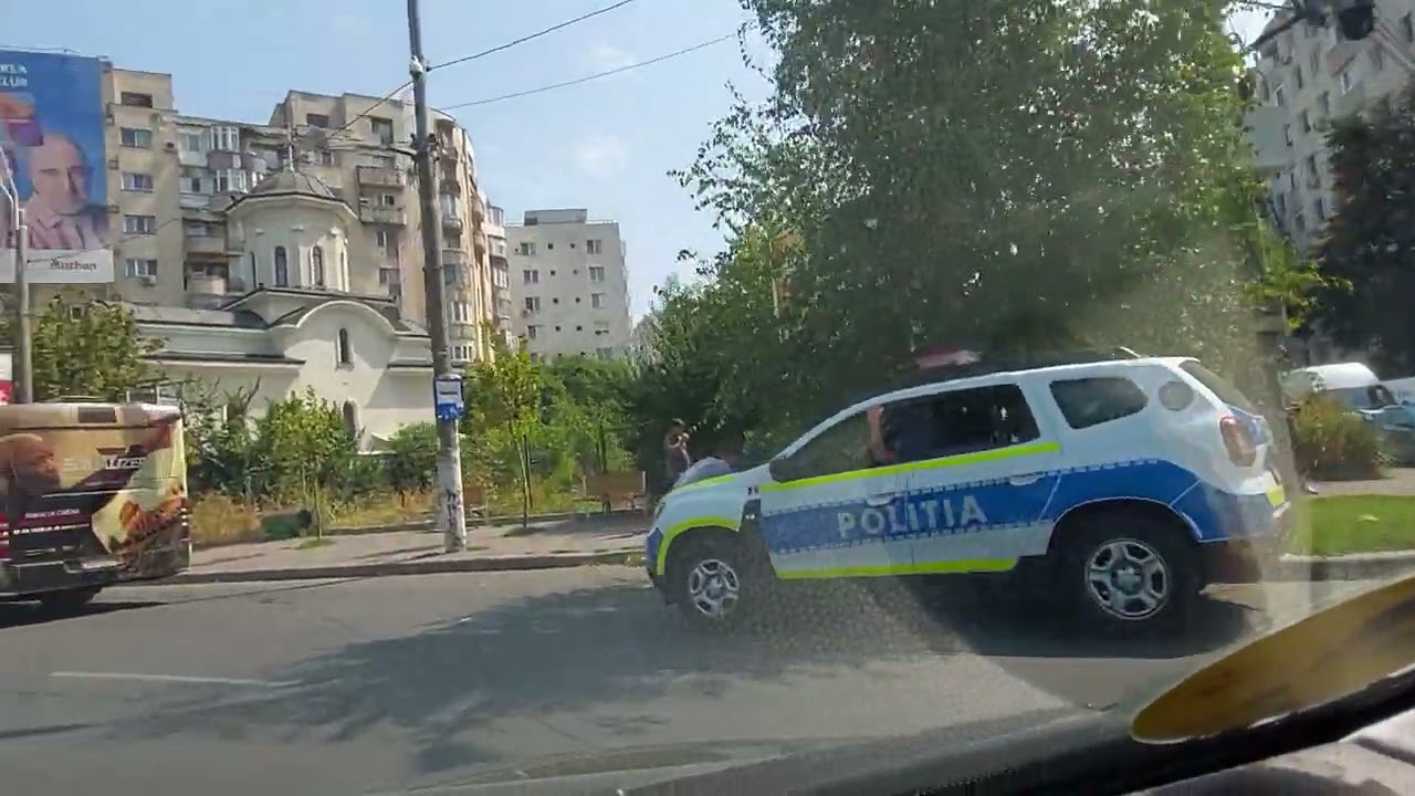 Efectuam viral stanga la intersecție către Piața Minis și acordam prioritate de dreapta ✅