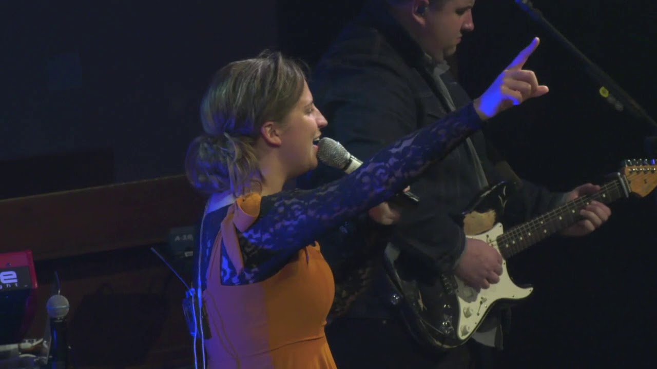 Holy Ground (LIVE!) // Royalwood Worship