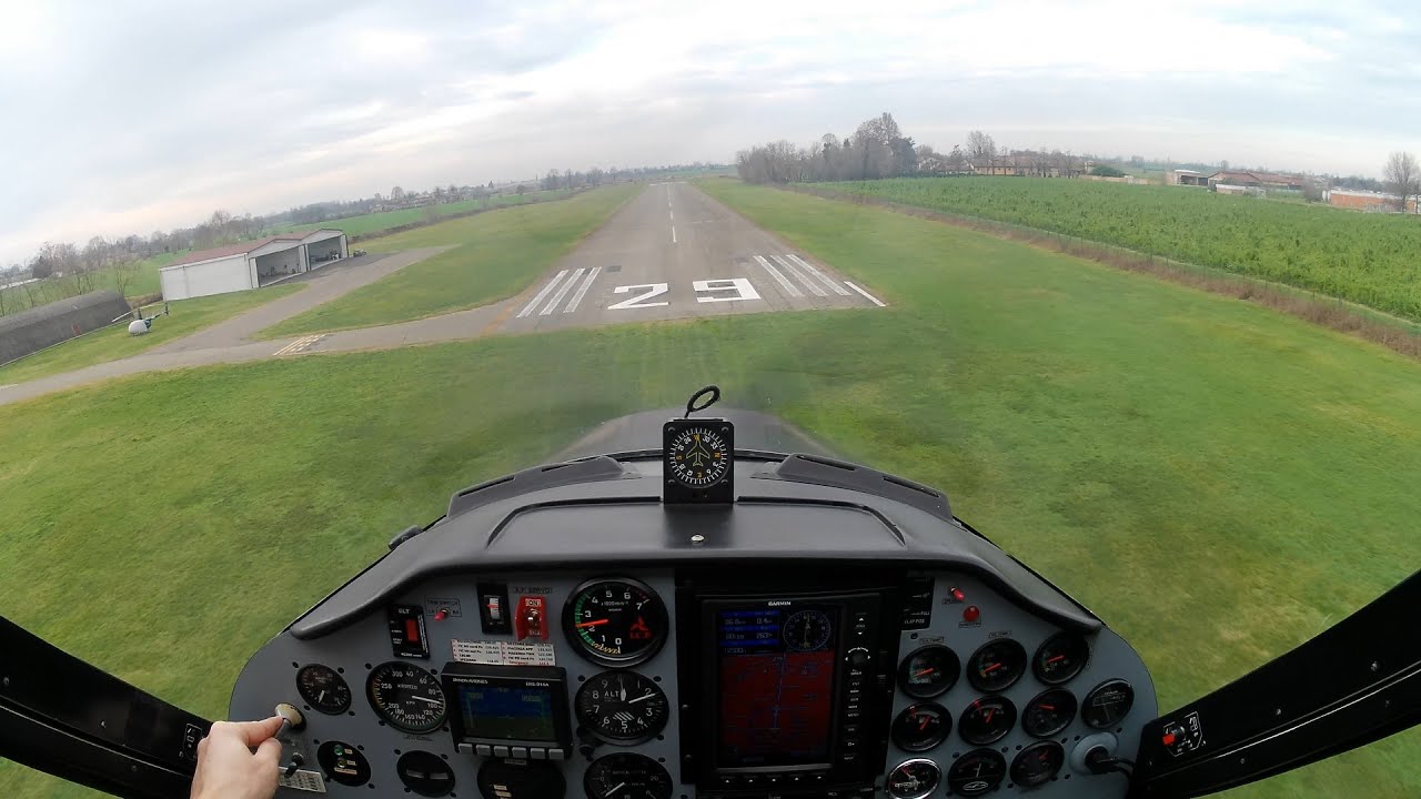 Tecnam P92 - First time approach and landing in Cremona-Migliaro (LILR)