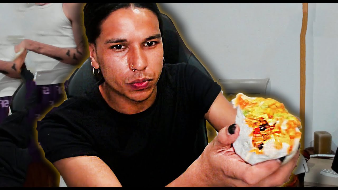 AKIRA se come un burrito con HIENA y YUNGHAMBO de fondo