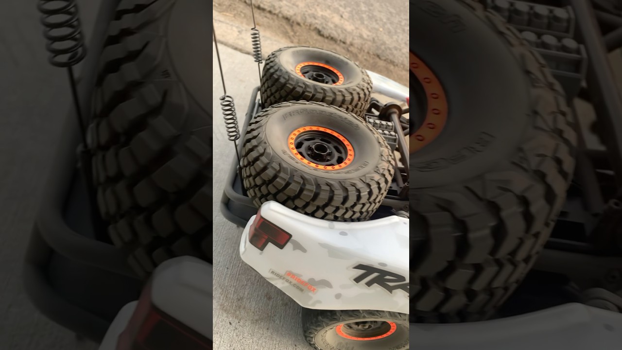 Should  buy another Traxxas UDR