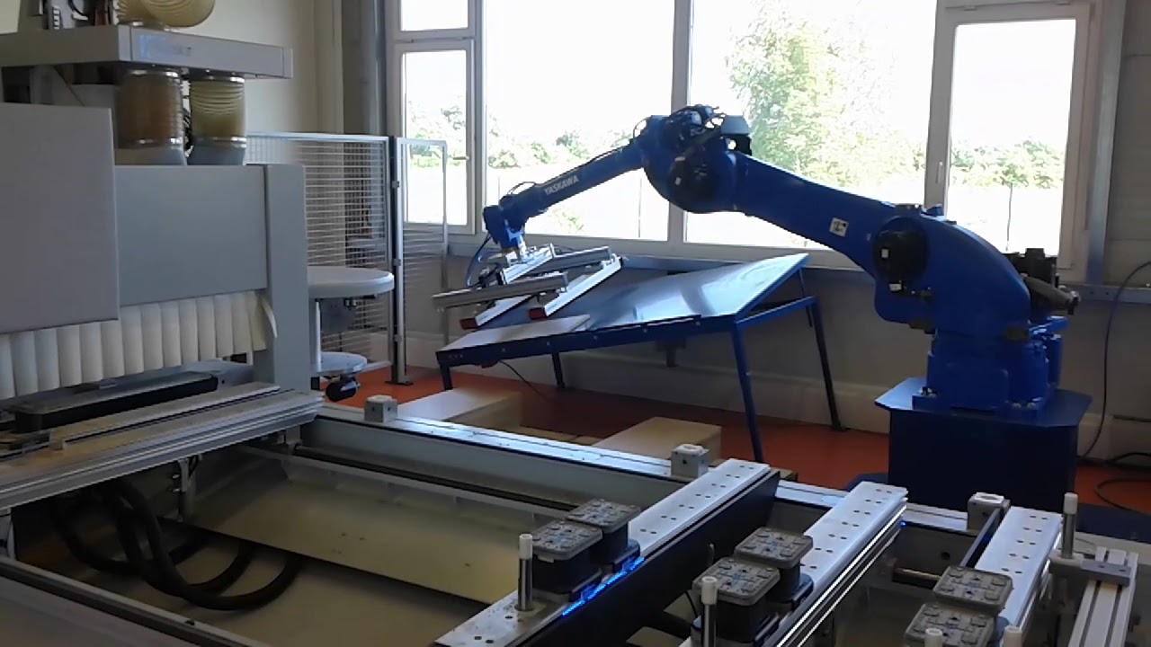 Robot Yaskawa a CNC HOMAG od EPIMEXU