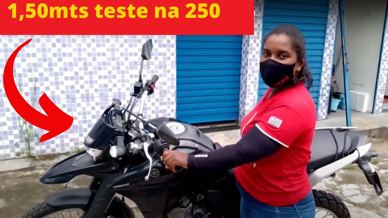 Dicas para quem tem baixa estatura mas quer pilotar uma moto alta.