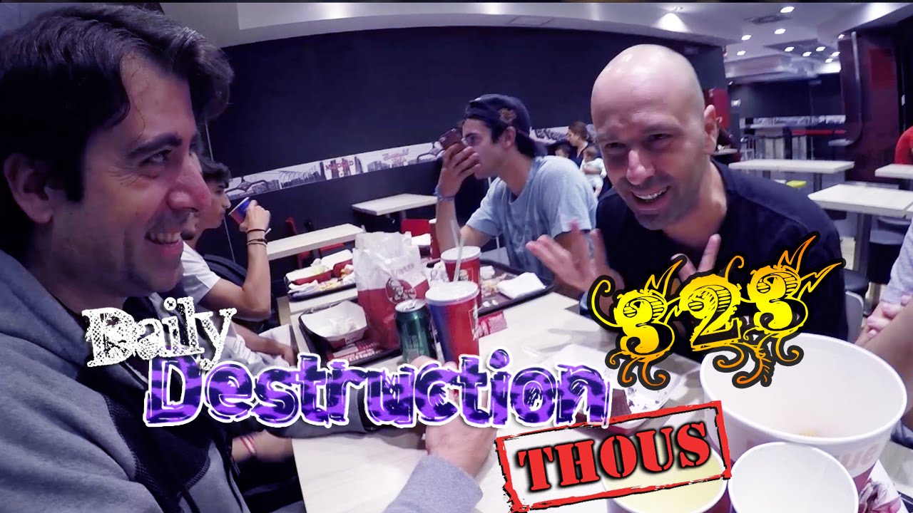 Daily Destruction Thous 323 - Atraco al Banco, Cena con Videópatas y el TAG de cuchillos