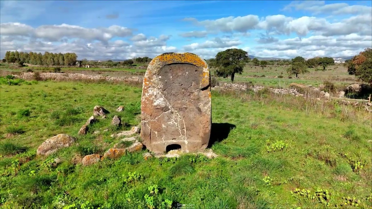 Tomba dei Giganti di Santu Bainzu (Borore) drone 4k