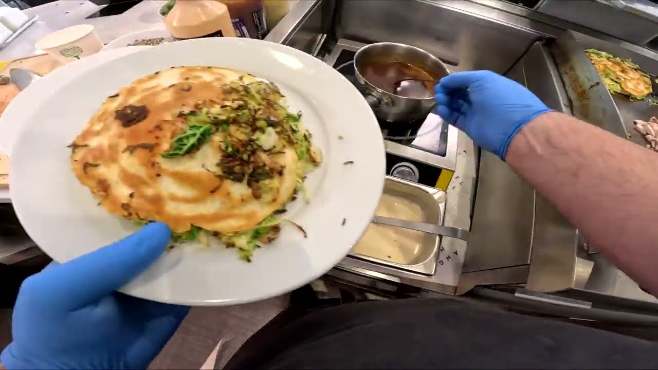 POV service: our version of Okonomiyaki 👌😊👍