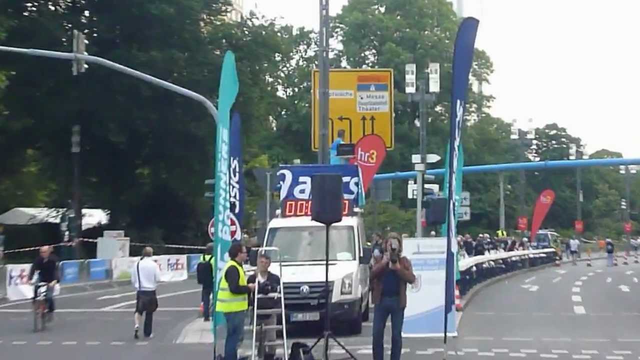 JPMCCC - Chase Corporate Challange Run | JPMORGAN RUN FRANKFURT - BEFORE START