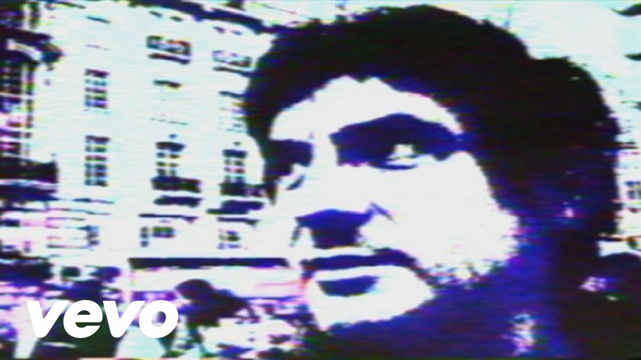 Divididos - Casi Estatua (Official Video)
