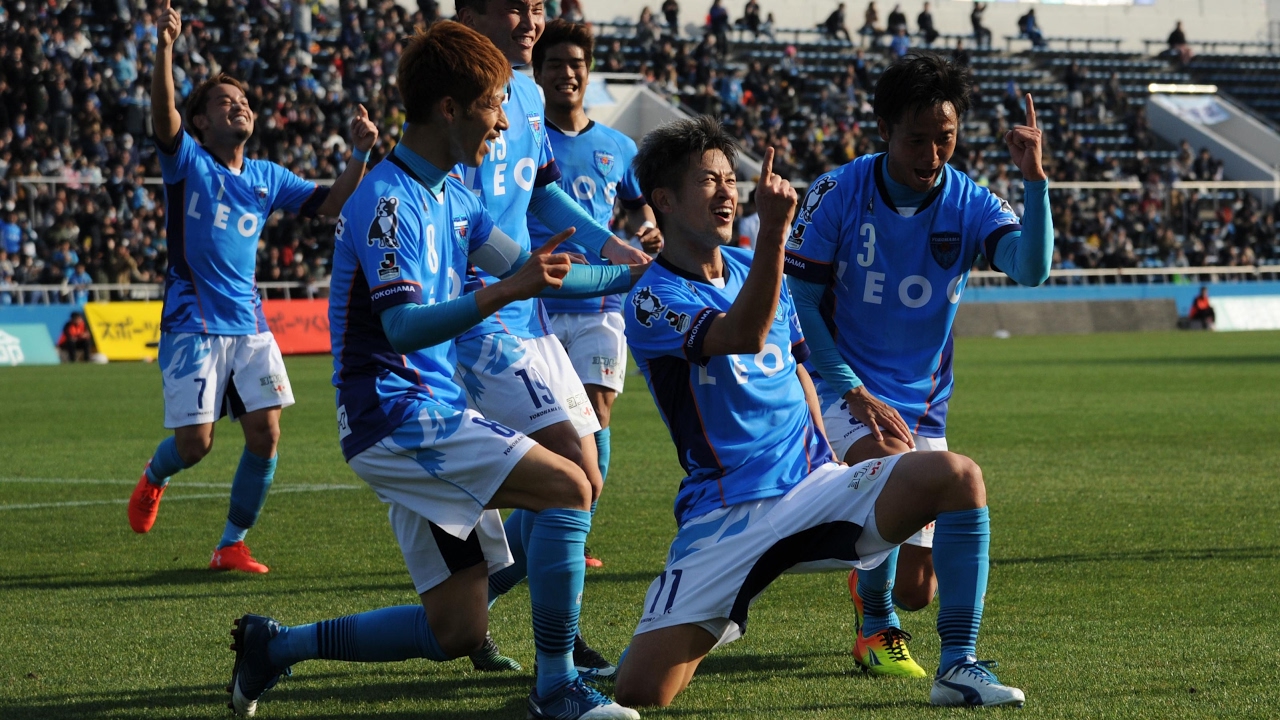 50-year-old Kazuyoshi Miura breaks record to become oldest goalscorer in football – video