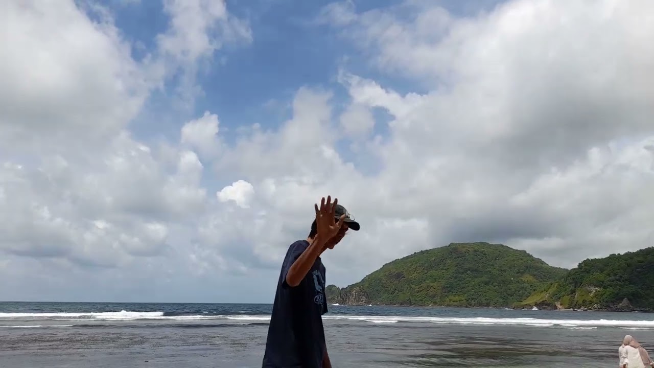 Beach vibes @Tari Luhur