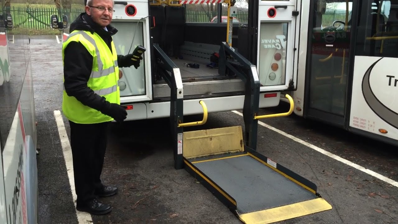 Safe loading of wheelchairs on vehicles   LG  Minibus Training