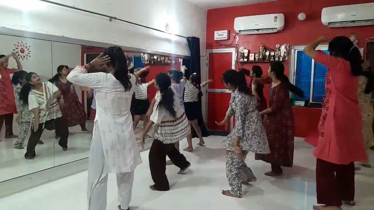 chogada tara dance video | Loveyatri