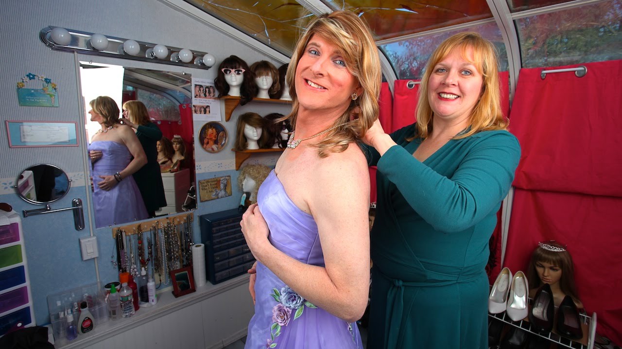 Transgender Finishing School: Lessons in Being a Lady