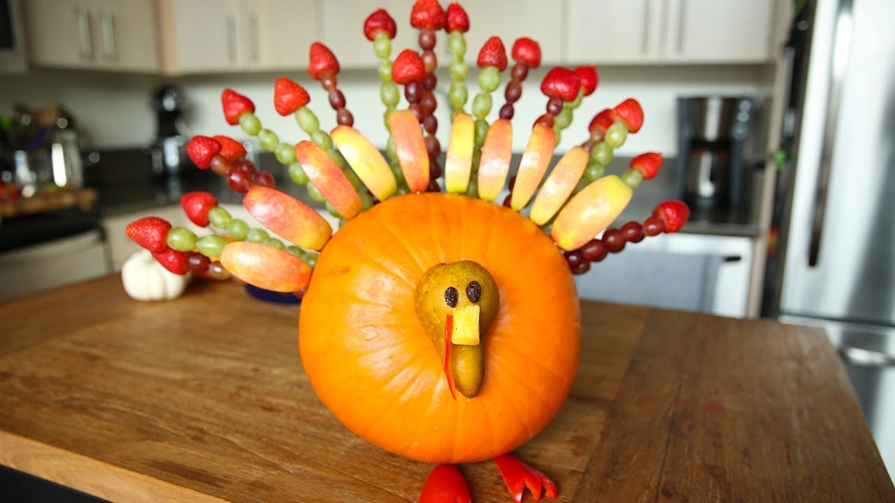 DIY Thanksgiving Centerpieces | Thanksgiving DIY | Zillow