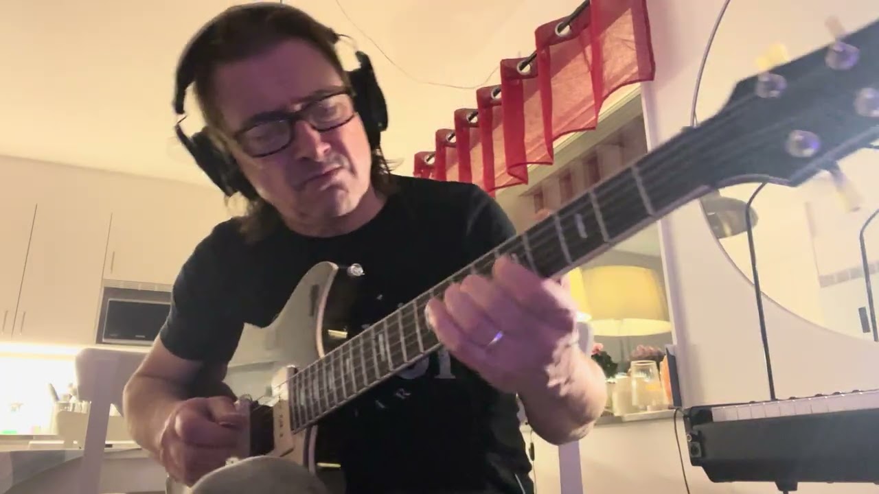 Jazz Fusion with my Yamaha RSS-02T!