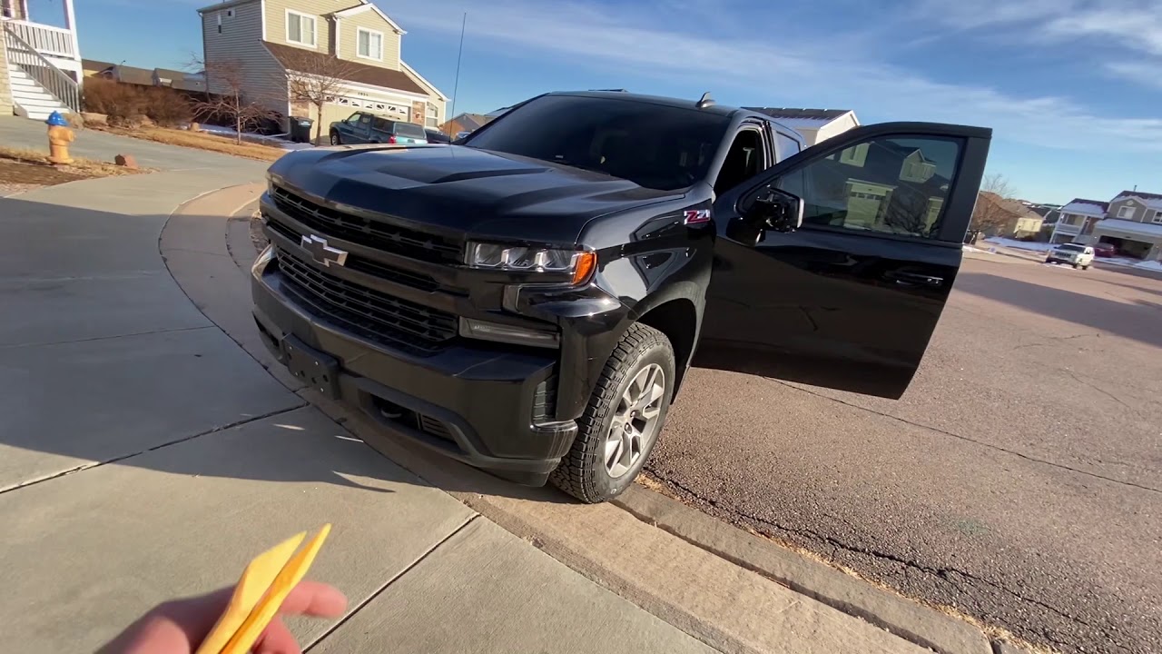 Как заменить зеркало на Chevrolet Silverado 1500 2021 года выпуска