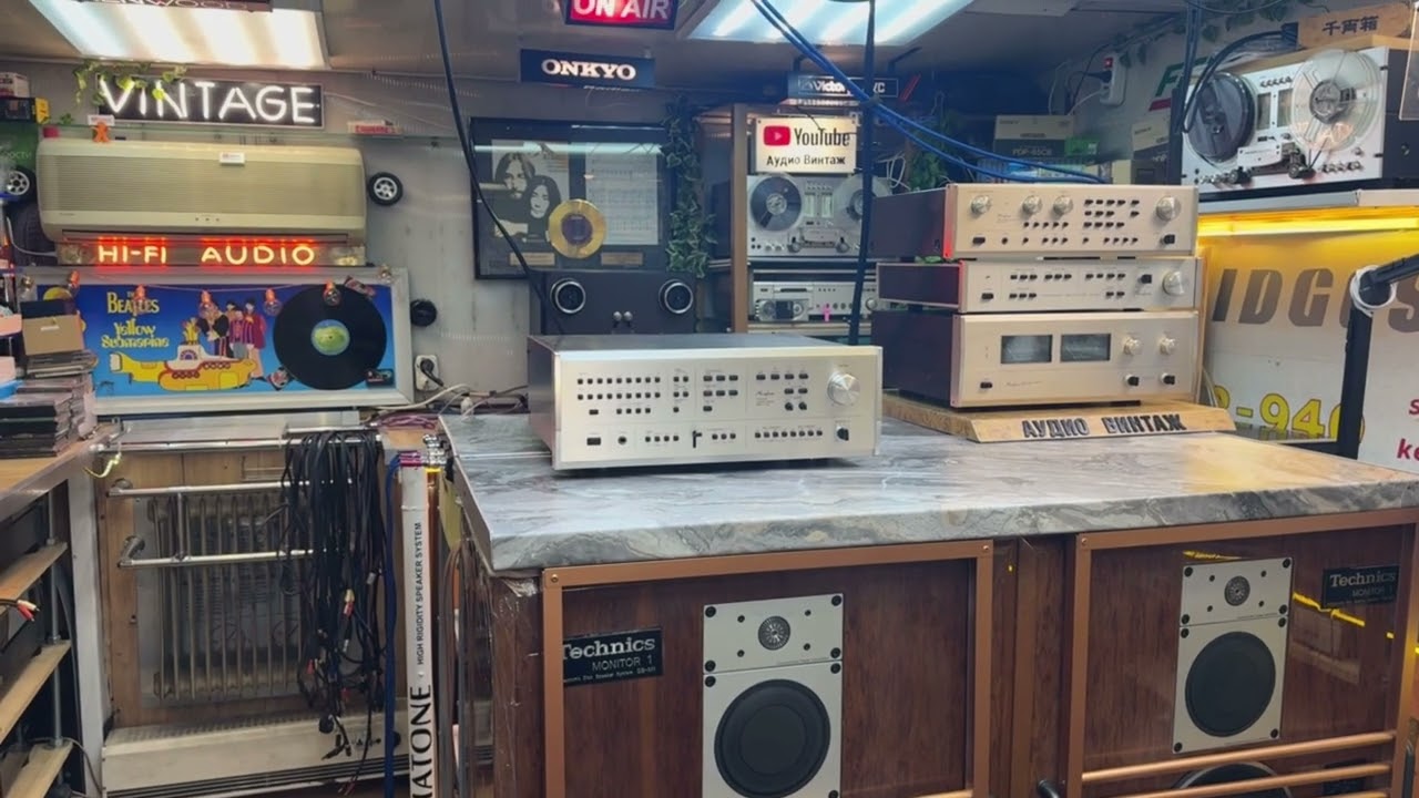 Accuphase C-240 プリアンプ