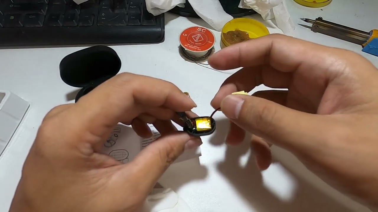 สอนวิธีการเปลี่ยนแบตเตอร์รี่หูฟังบลูทูธ/how to replace bluetooth headset battery