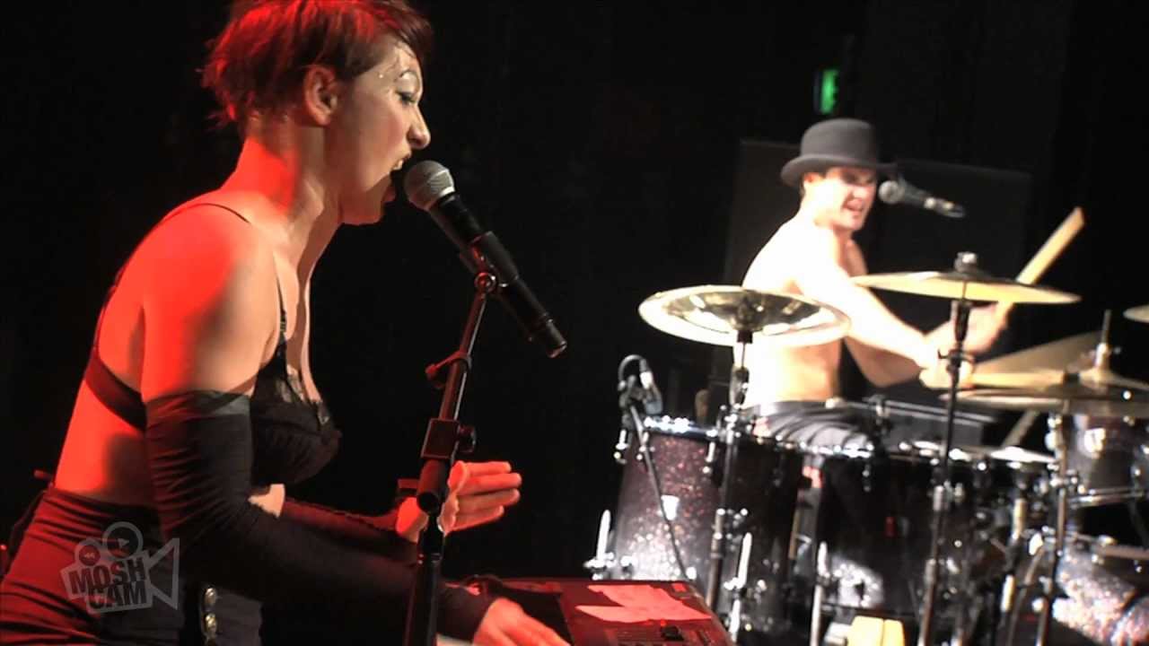 Dresden Dolls - Modern Moonlight / Mrs. O   (Live in Sydney) | Moshcam