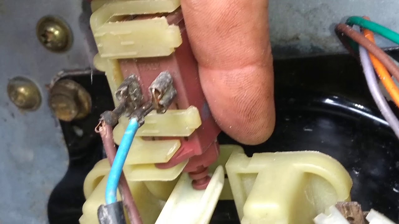 Maquina de lavar GE 15 kilos piscando led